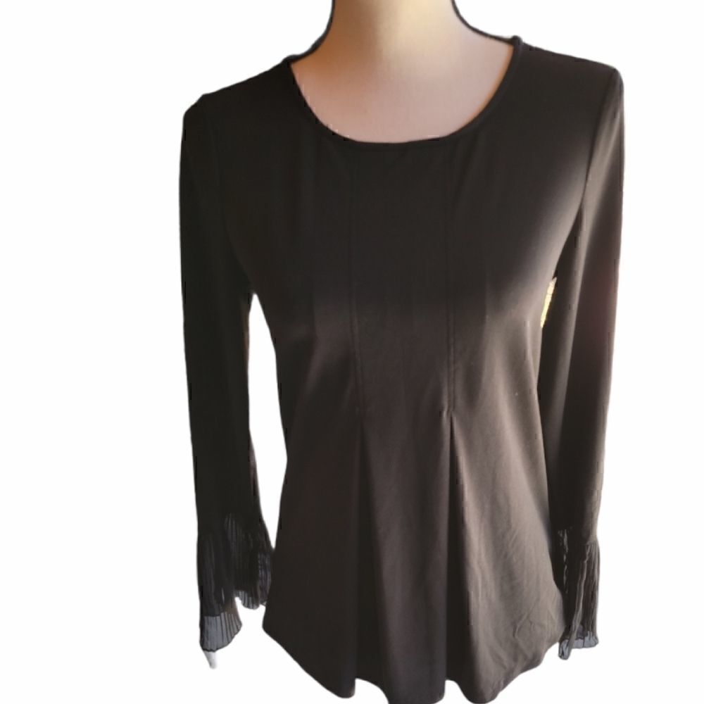 Adrianna Papell Long Bell Sleeved Top